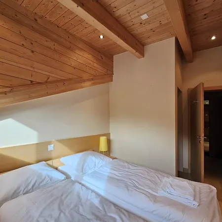 Aramis Dachwohnung 4 Lejlighed *