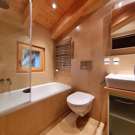 Aramis Dachwohnung 4 Appartement *